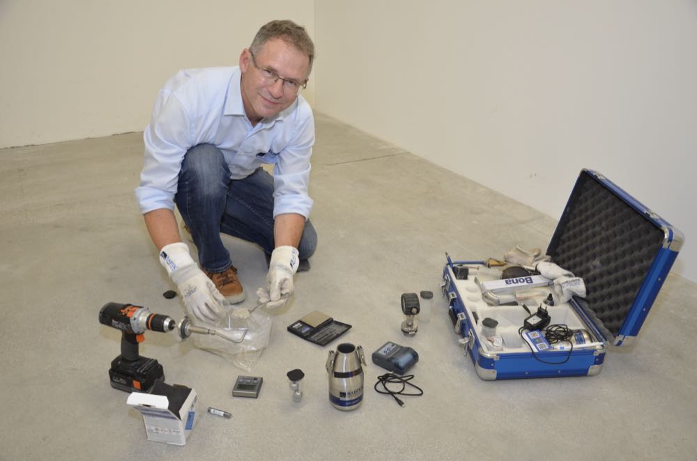 Dr. Radtke macht Bodenhandwerker fit in CM- und KRL-Messung
