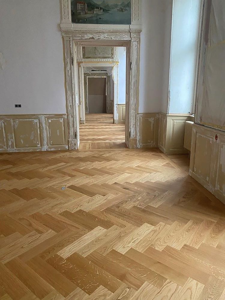 1.200 m<h>²</h> Parkett für barockes Bürgerhaus