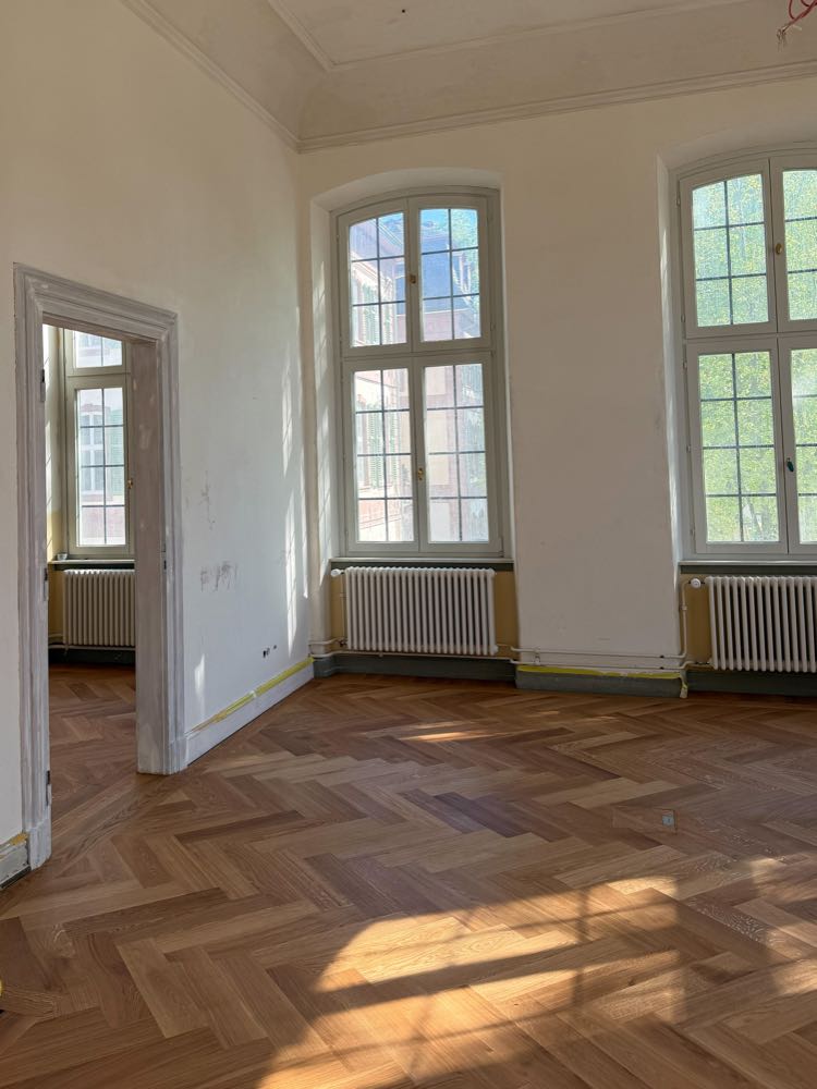 1.200 m<h>²</h> Parkett für barockes Bürgerhaus