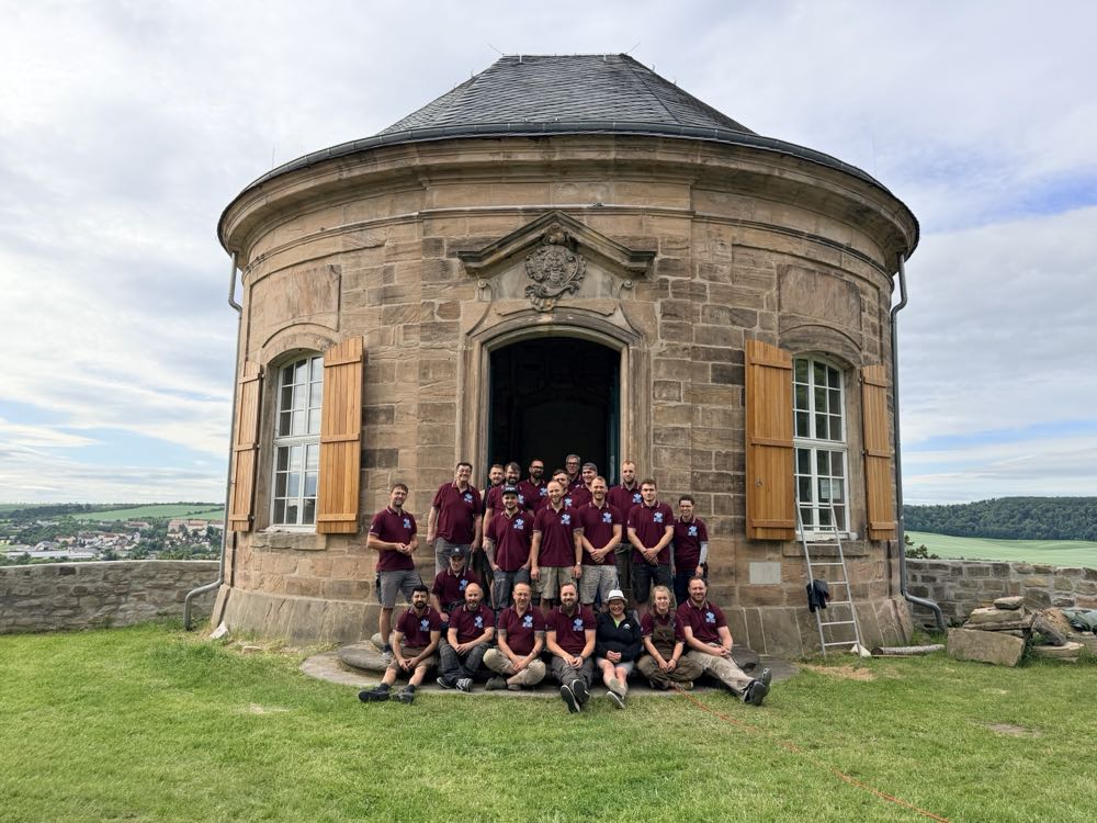 Parkettleger on Tour 2026: Ovaler Musterboden für den Schlosspavillon