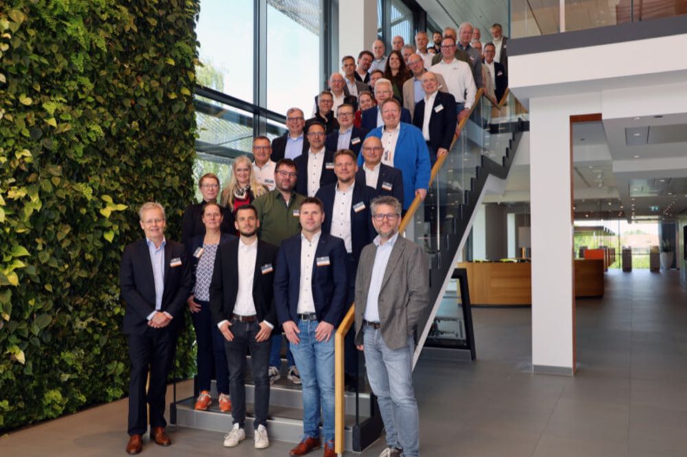 Der Bundesverband Flächenheizungen und Flächenkühlungen (BVF) tagte in der Schlüter WorkBox von Schlüter-Systems in Iserlohn. BVF sieht Bestandssanierung als große Aufgabe