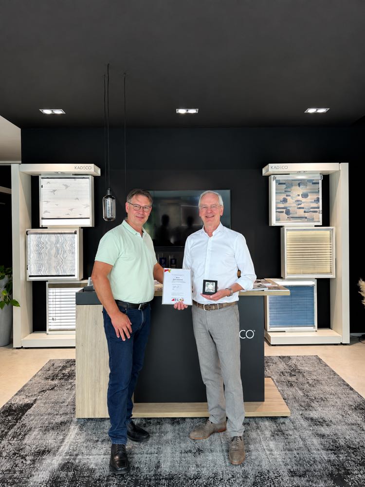 Ralf Rosemuck erhält Ehrenmedaille des Raumausstatter- und Sattlerhandwerks