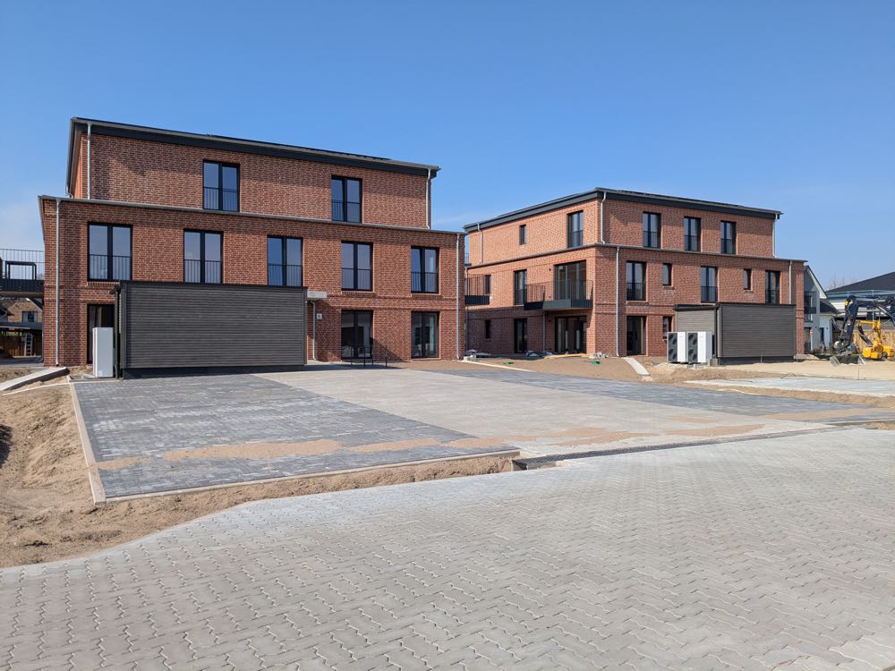 Mit 67.000 Wohnungen entfallen zwei Drittel der Genehmigungen im Neubau auf Mehrfamilienhäuser. Wohnungsbau: Zweistellige Steigerungsraten bei Genehmigungen im ersten Halbjahr