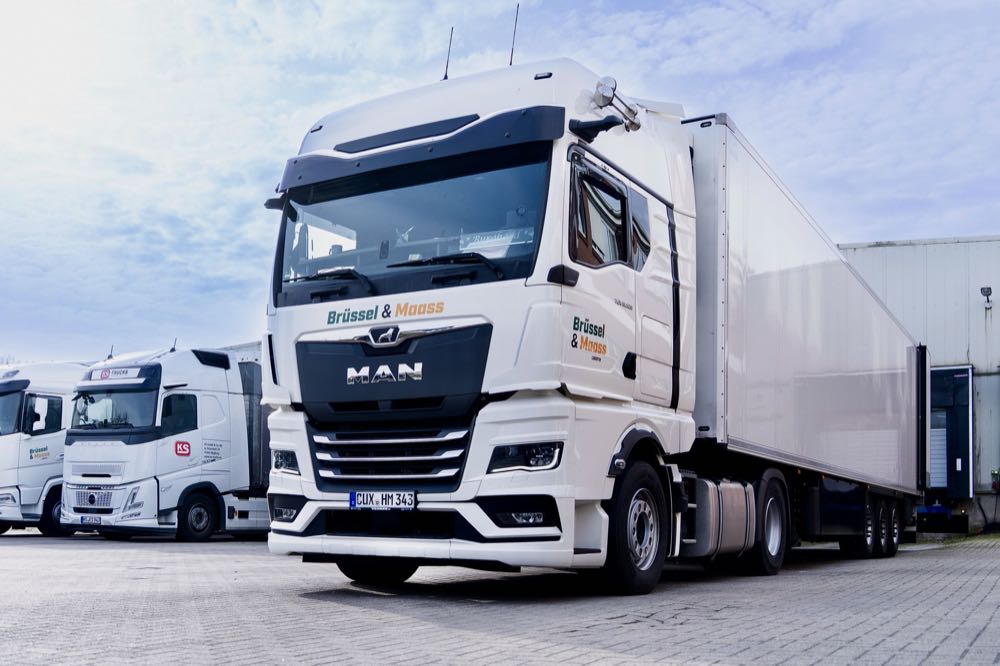 Brüssel & Maass Logistik setzt auf Lkw-E-Mobilität und Personalentwicklung