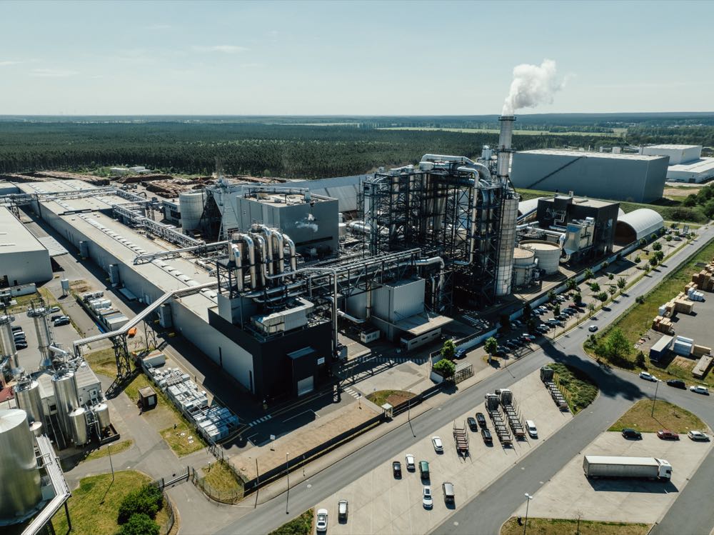 Baruth ist das Herzstück der Laminatproduktion von Classen – künftig werden dort auch Terpene als Rohstoff gewonnen. Classen baut Anlage zur Terpenrückgewinnung