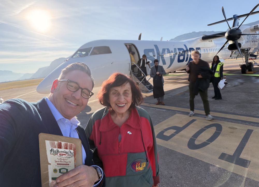 R&S: Aktion mit SkyAlps zum Südtiroler Speckfest
