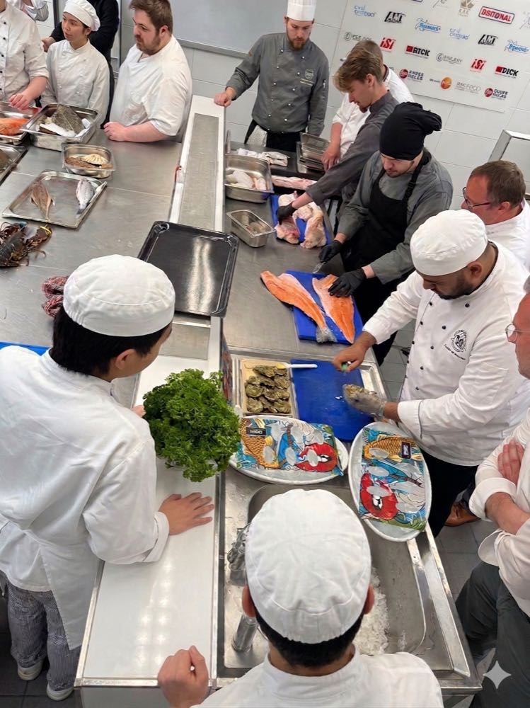 Emden: Exklusives Fischseminar für Kochauszubildende