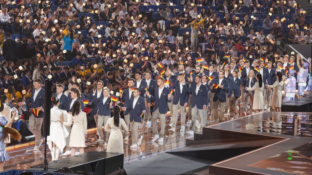  Worldskills 2026: Exzellenzmedaille für Fliesenleger Niko Schleicher