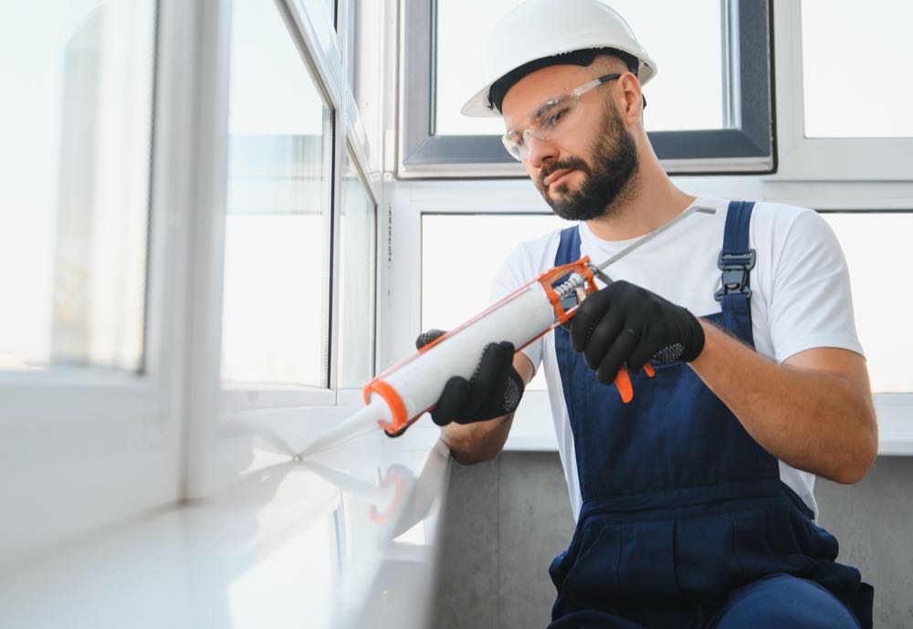  GEV: Neue Broschüre zu emissionsarmen Dichstoffen